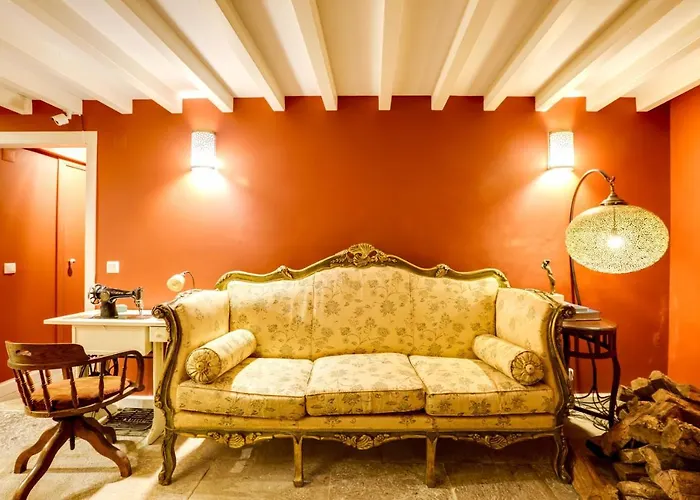 Luxa Charm House By Lovelystay